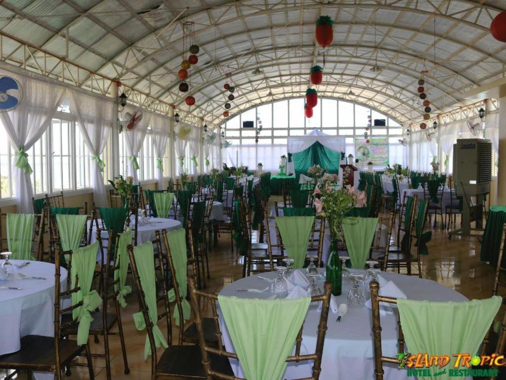 Island Tropic Hotel And Restaurant Alaminos Eksteriør billede