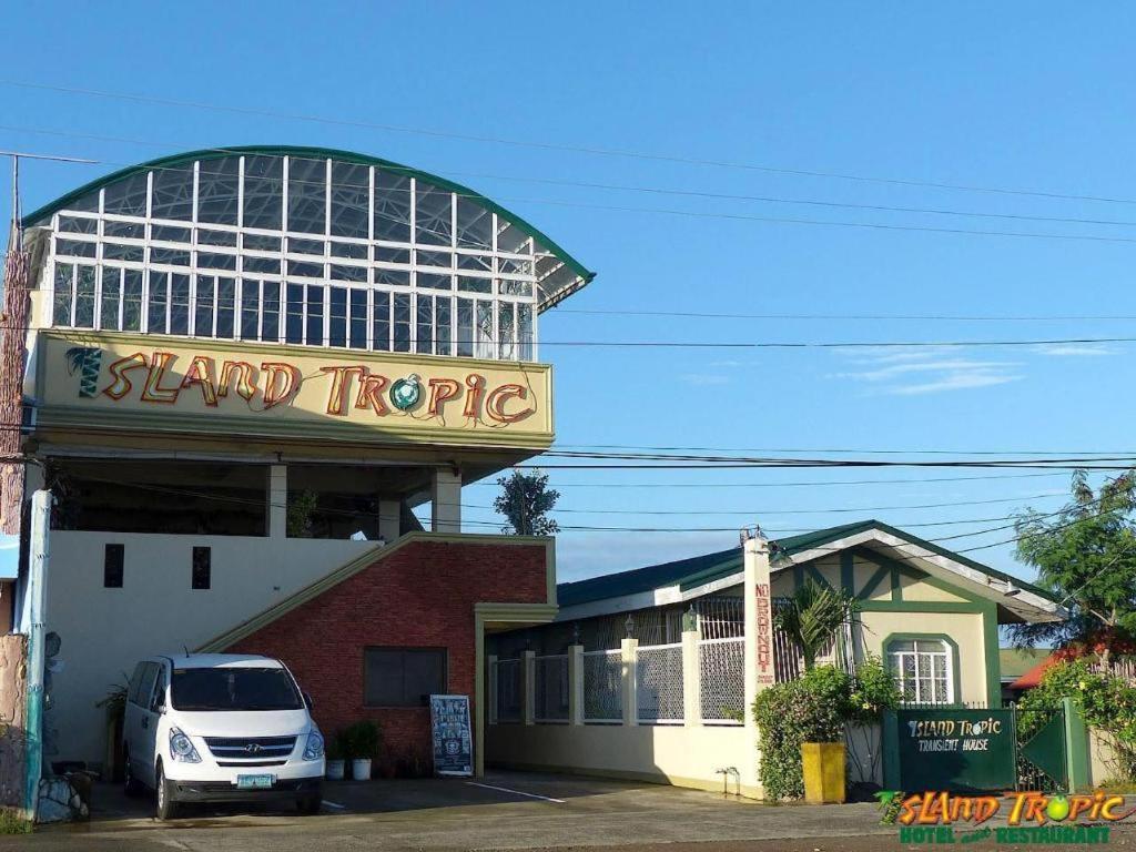 Island Tropic Hotel And Restaurant Alaminos Eksteriør billede